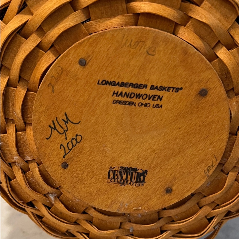 Longaberger 2000 October Fields Basket with Red Plaid liner leaf tie on Lid - Picture 6 of 8